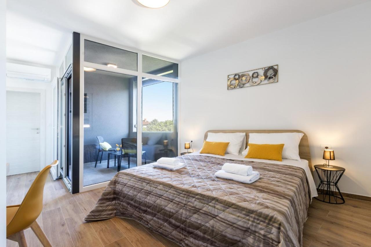 Modern 3-Bedroom Villa With A Private Pool プーラ エクステリア 写真